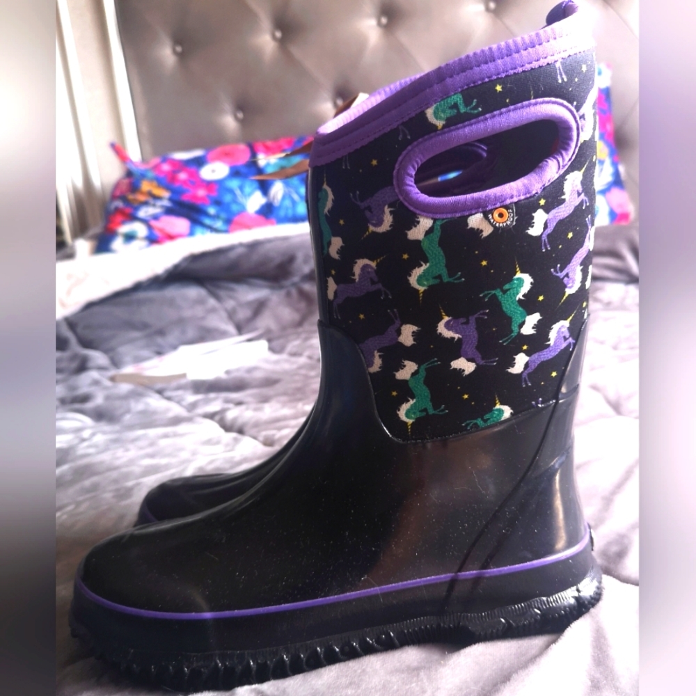 NEW CLASSIC BOGS BOOTS SIZE 6US (39 EU)